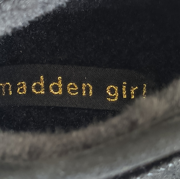 Madden Girl Embracce Cozy Mini Platform Black Winter Bootie Sleek Design 7/7.5 - Picture 8 of 11